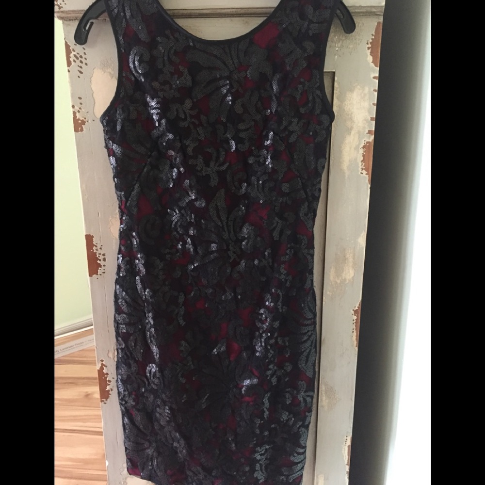 Dress/Cache